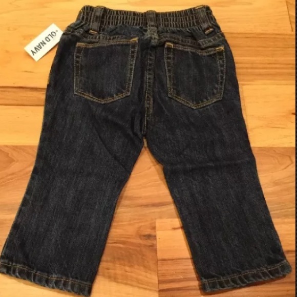 Old Navy Boys 12-18 Months Dinosaur Top & Jeans - Picture 5 of 6